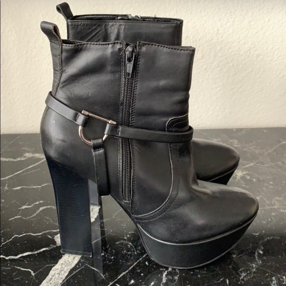 Andrea Shoes size 7